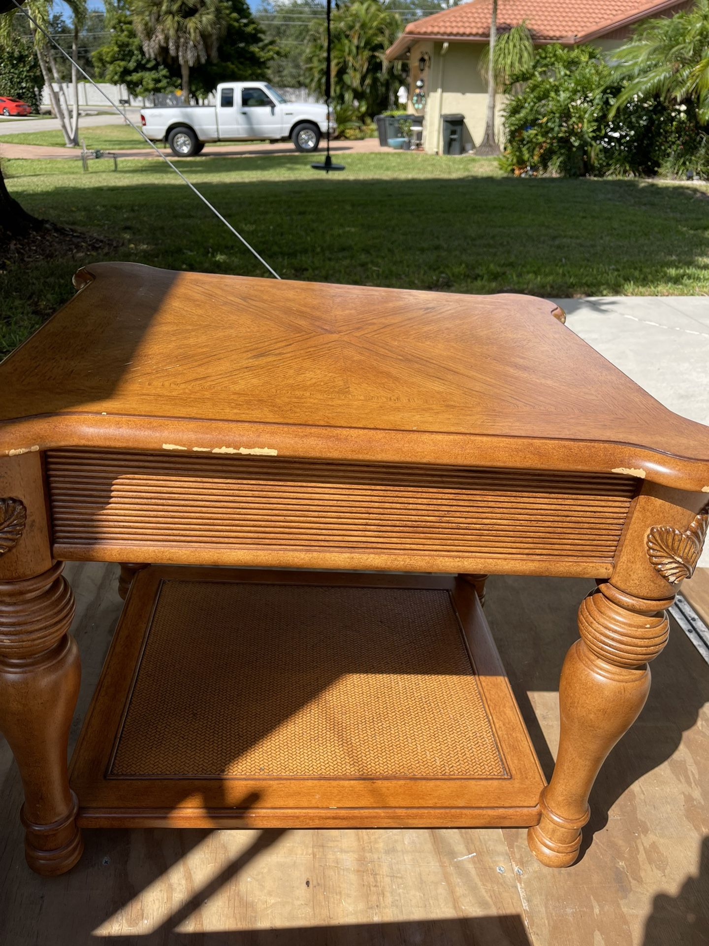 ✅Vintage Broyhill End Table