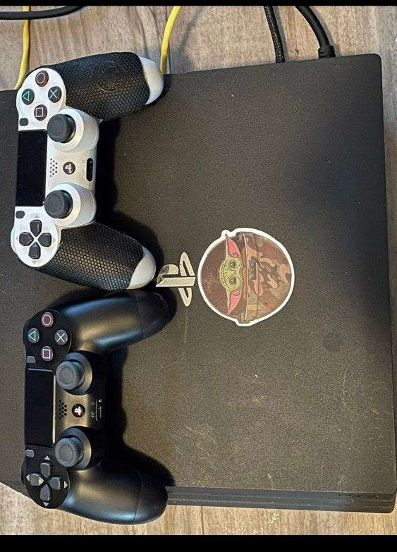 Ps4pro Am giving this For free to anyone that first wish me happy birthday on my cellphone Number 414><909><1844 Today's my day🎉😘