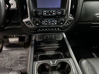 2015 Chevrolet Silverado 2500HD Built After Aug 14 Thumbnail