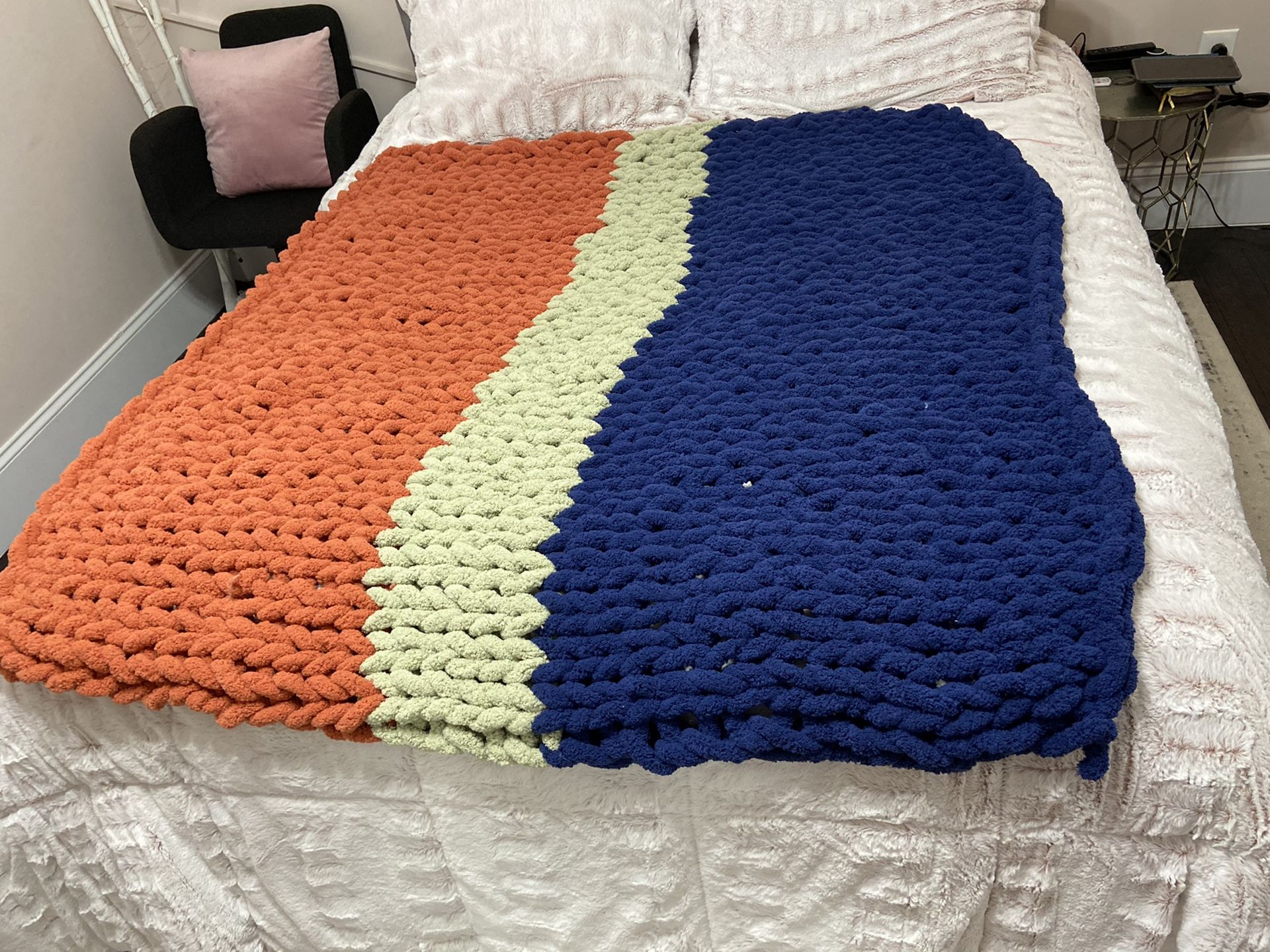 Hand made Chunky Blanket / throw blanket