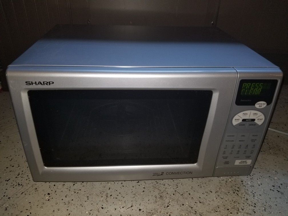 Sharp Grill 2 Convection microwave oven with grill silver for Sale in
