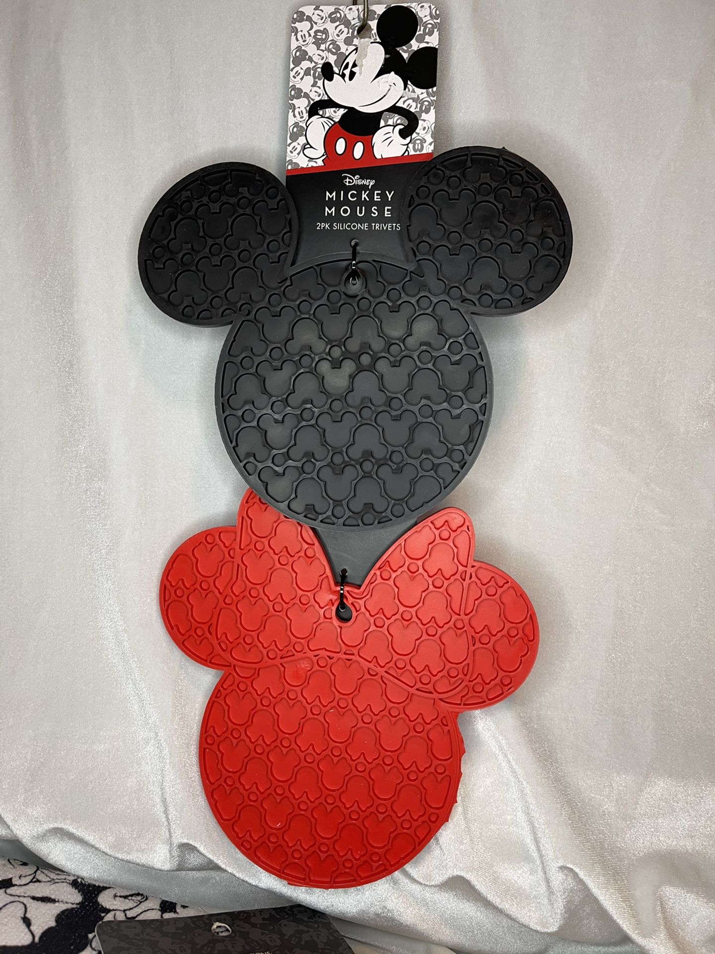 Disney Mickey Mouse 2pk Silicone Trivet Minnie Red 7.25x7.5in Mickey Black 8x7in