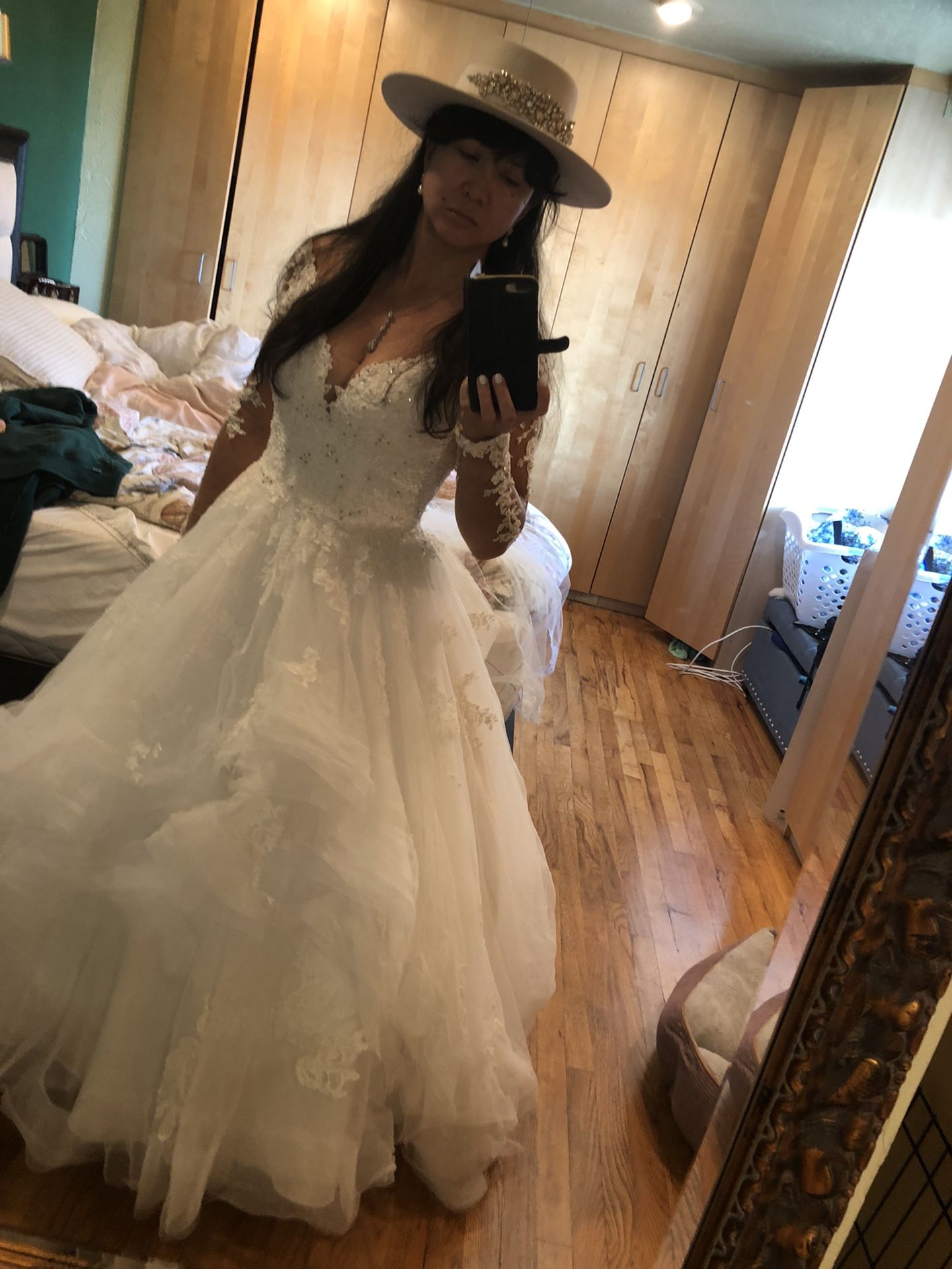 Wedding Dress - Essence Of Australia D2186 Sz 10 Fits Like 6/8