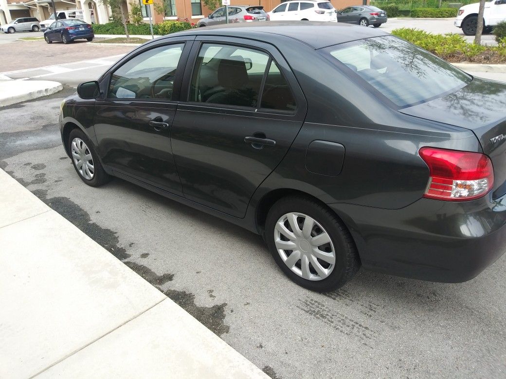 2008 Toyota Yaris