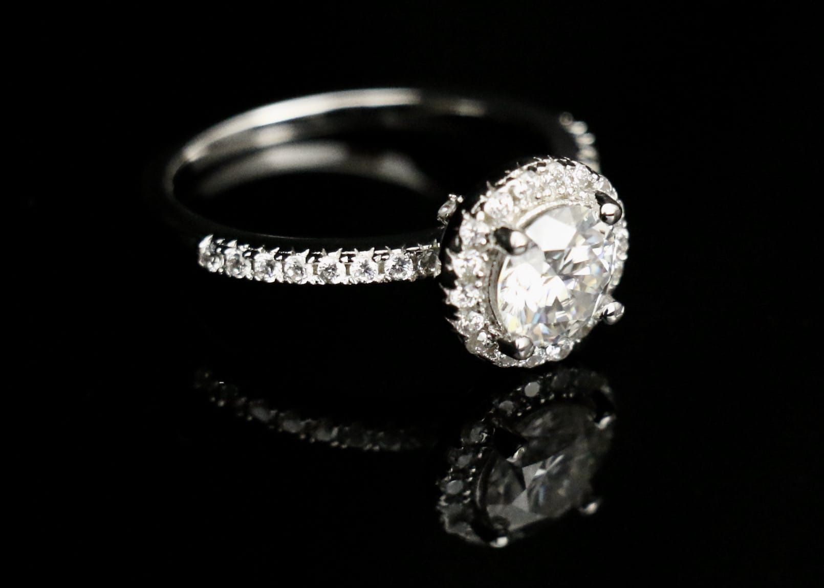 1.5c Moissanite Engagement Ring In Silver 