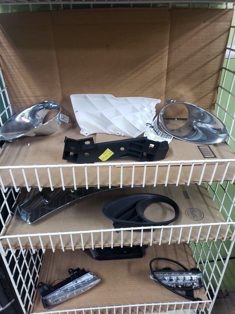 Infiniti parts - INFINITI Q50 GRILLS BEZELS FOG LIGHT TURN SIGNAL