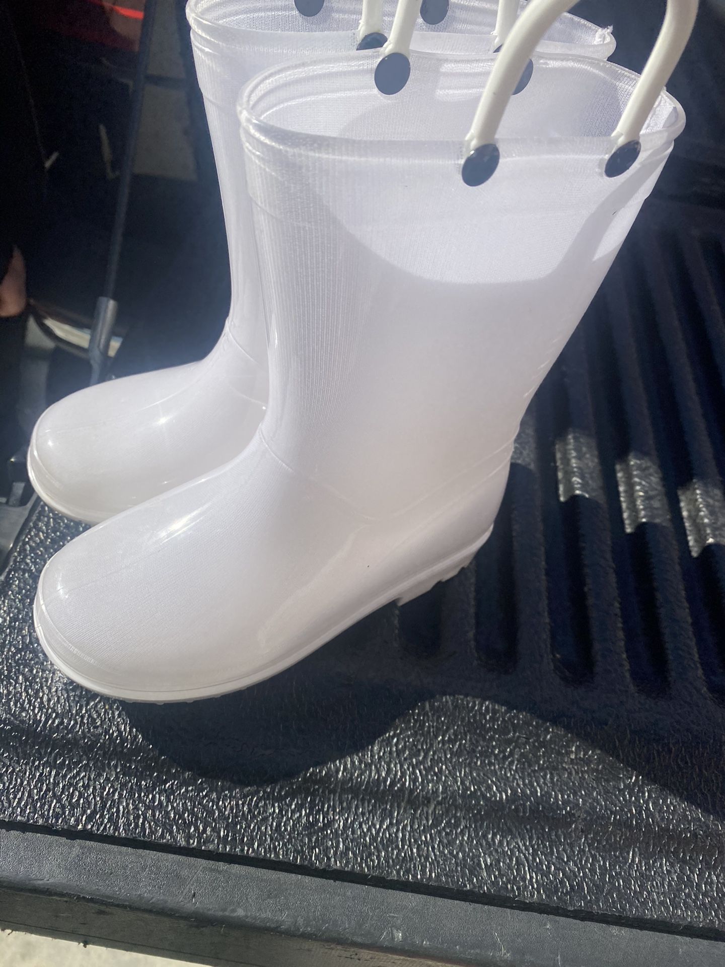 Like New Kids Rain Boots Size 10