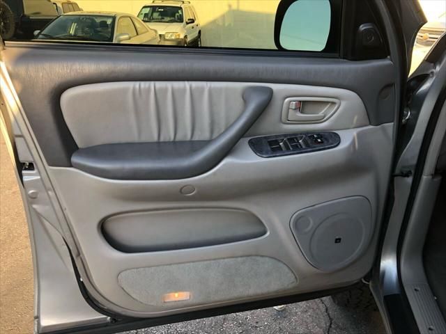 2003 Toyota Sequoia