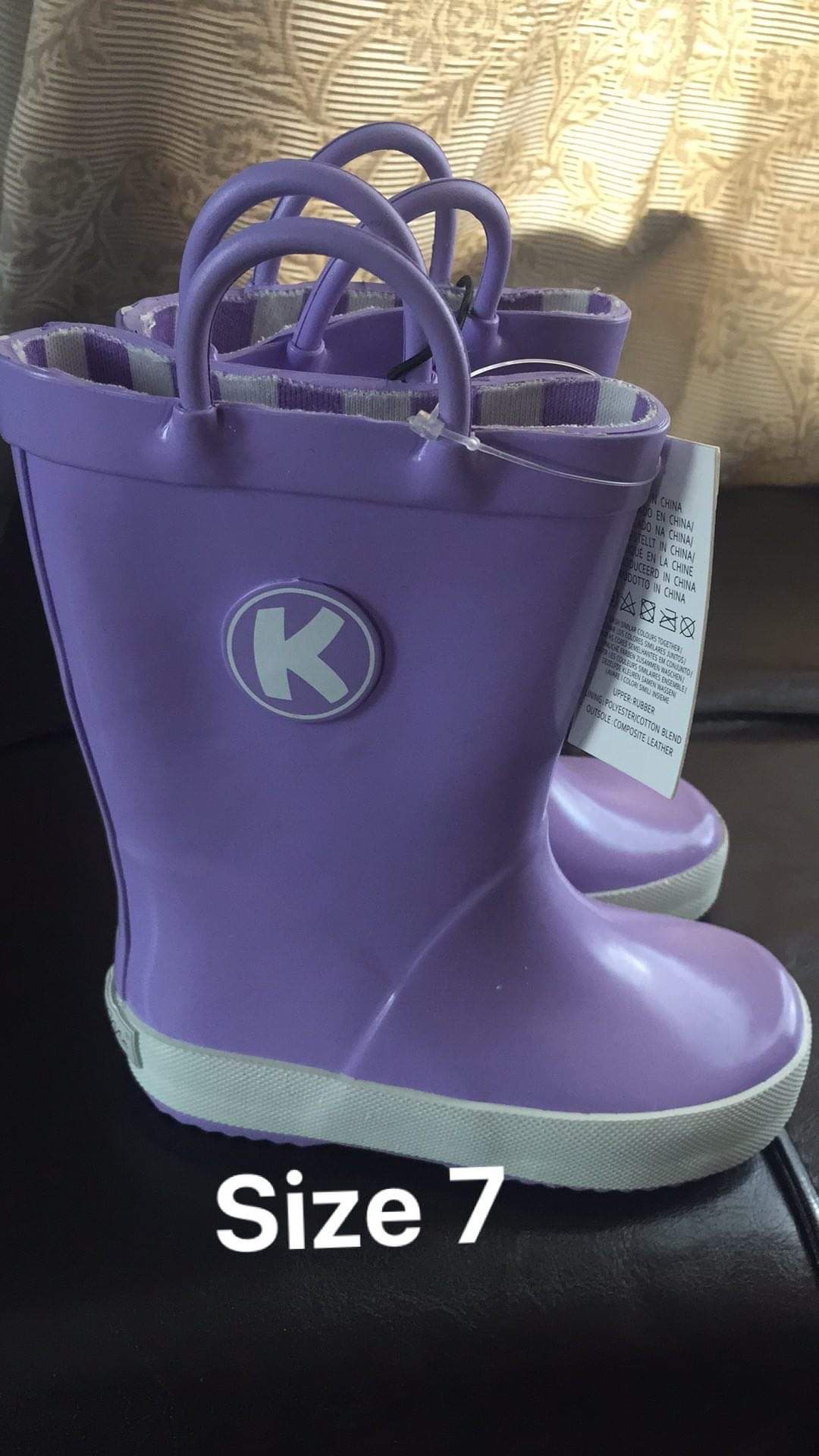 New Rain Boots For Girls And Boys Only Size 5 For Toddlers .