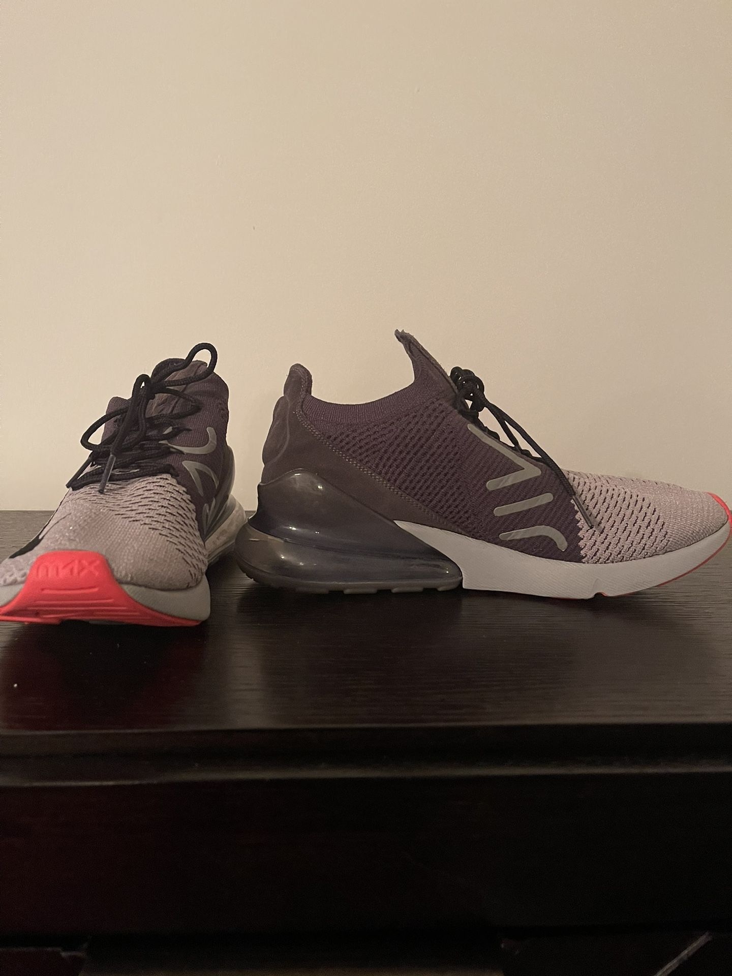 NIKE AIR MAX 270 $40