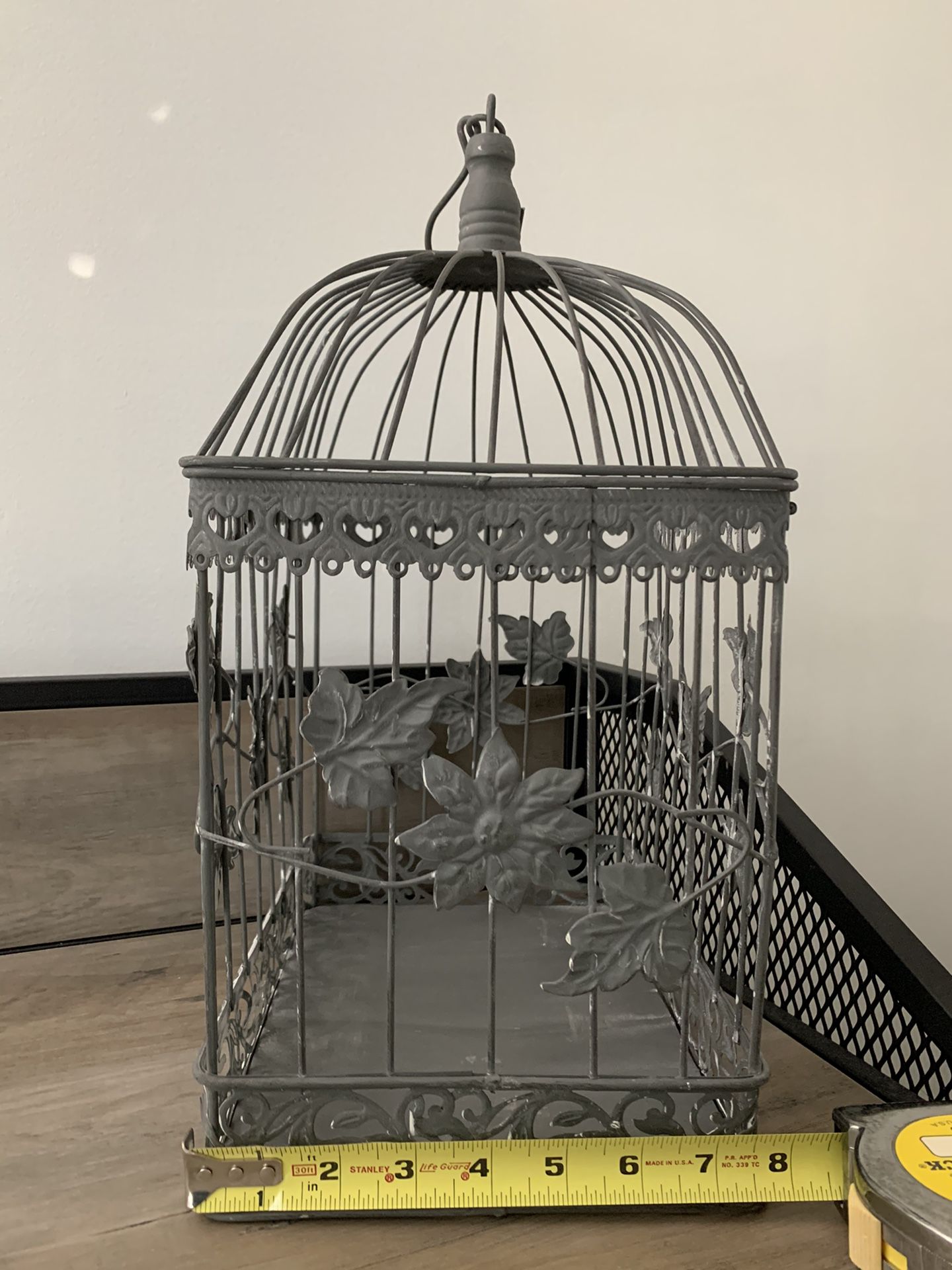 Bird cage decor