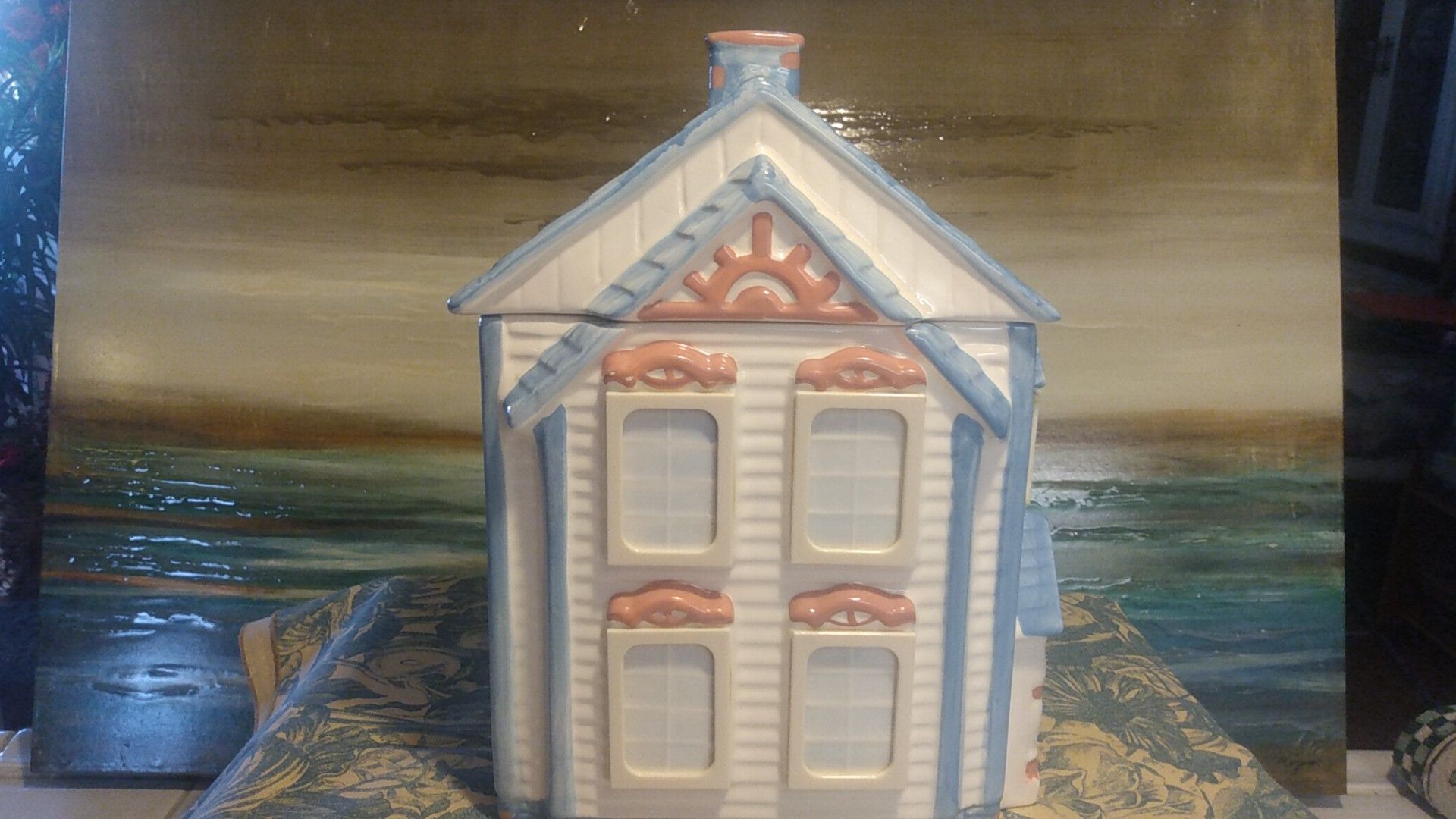Collectable cookie jar