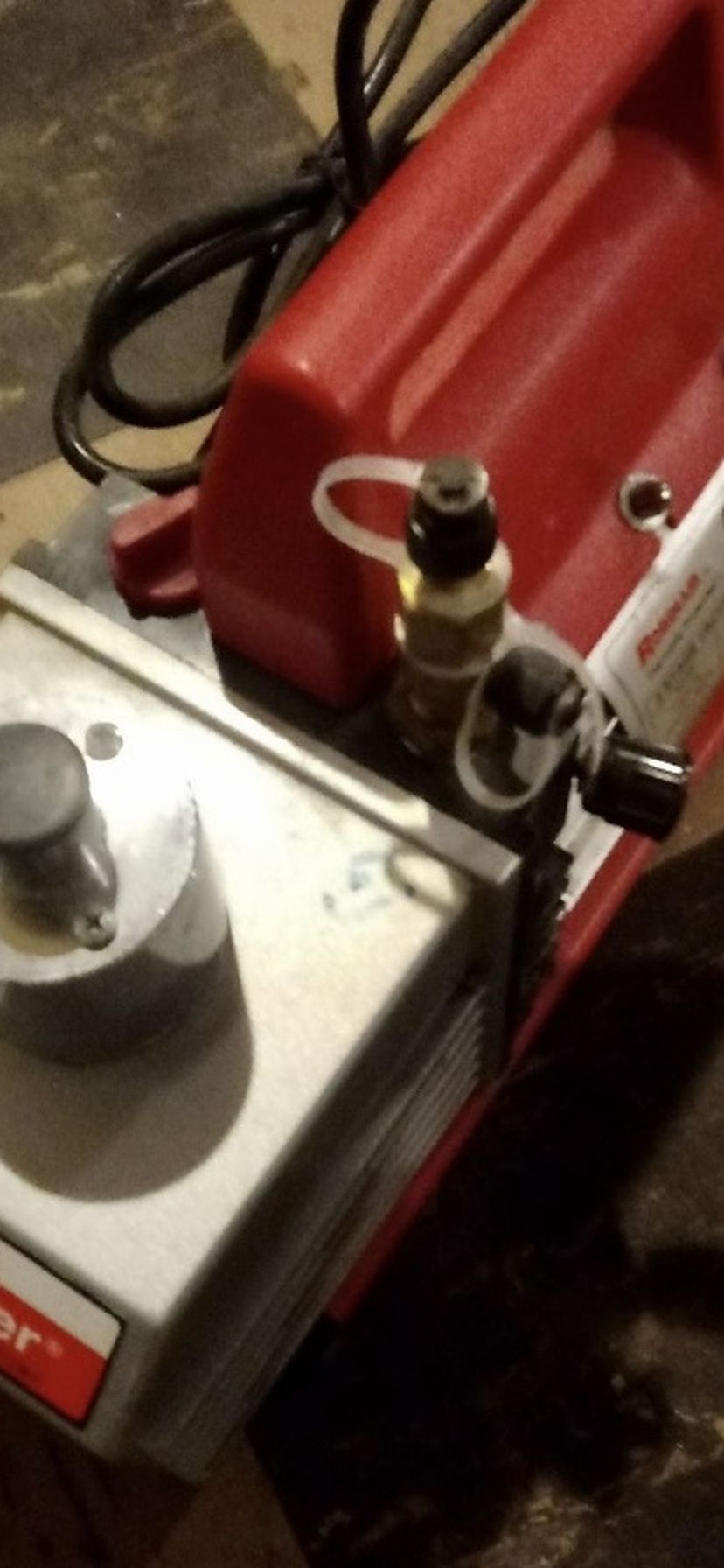 Vacuum pump 2 stage, 8cfm
