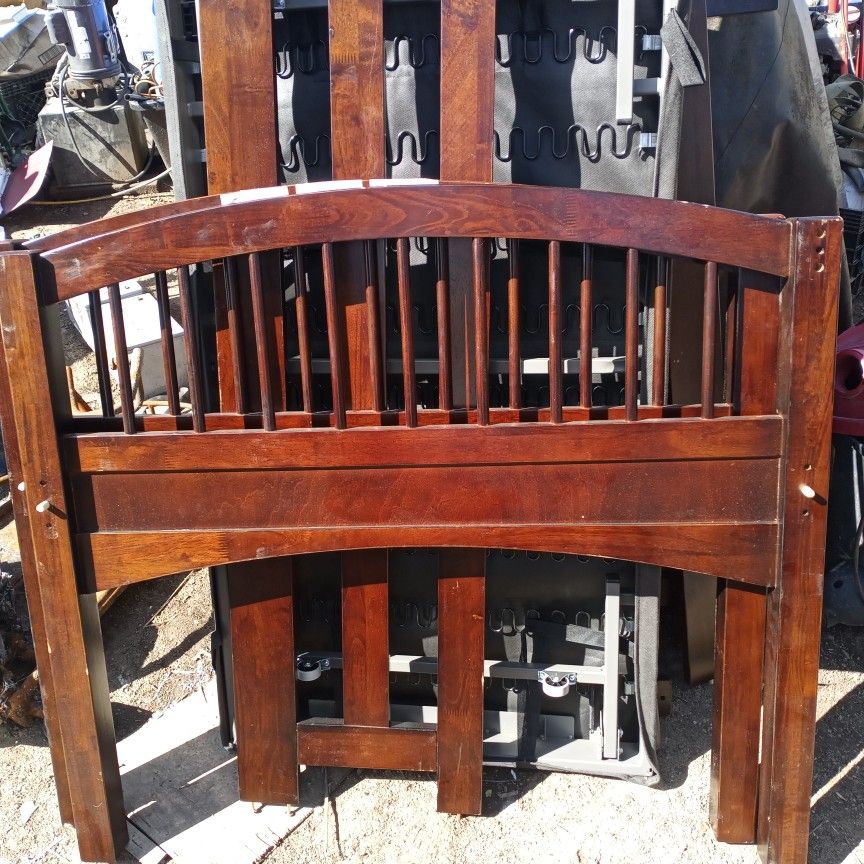 Bunk Bed With Trundle
