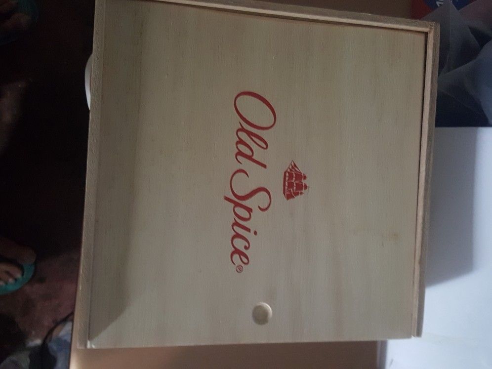 OLD SPICE MEN'S GIFT SET