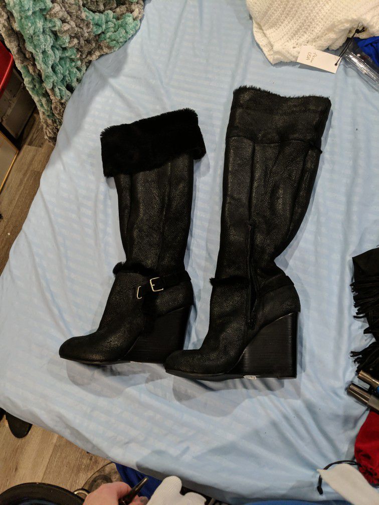Eddie Bauer Shearling Fur Lined Knee-high Boots
