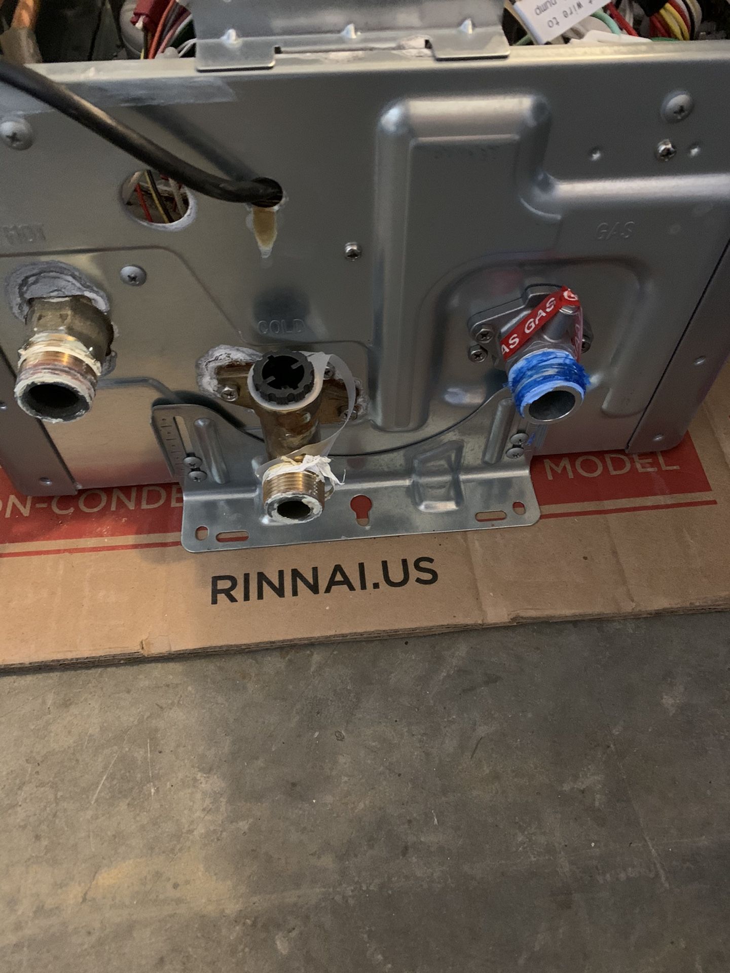 Rinnai RL75i Natural Gas Tankless Water Heater for Sale in Seattle, WA