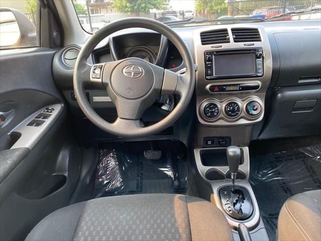2013 Scion xD