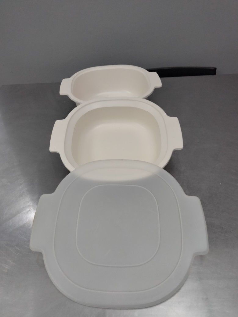 Rubbermaid Microwave Cookware 3 Pieces Set.
