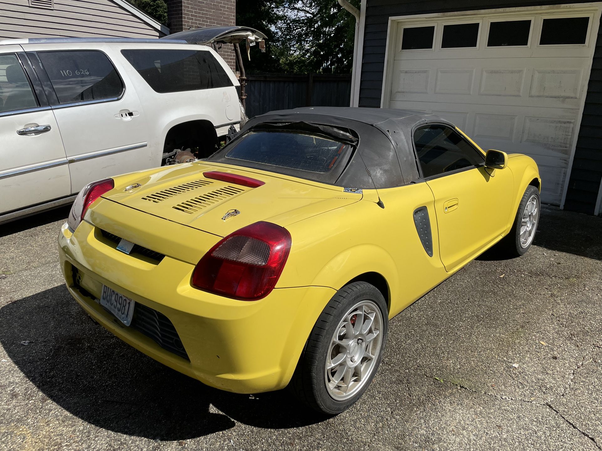 2000 Toyota MR2