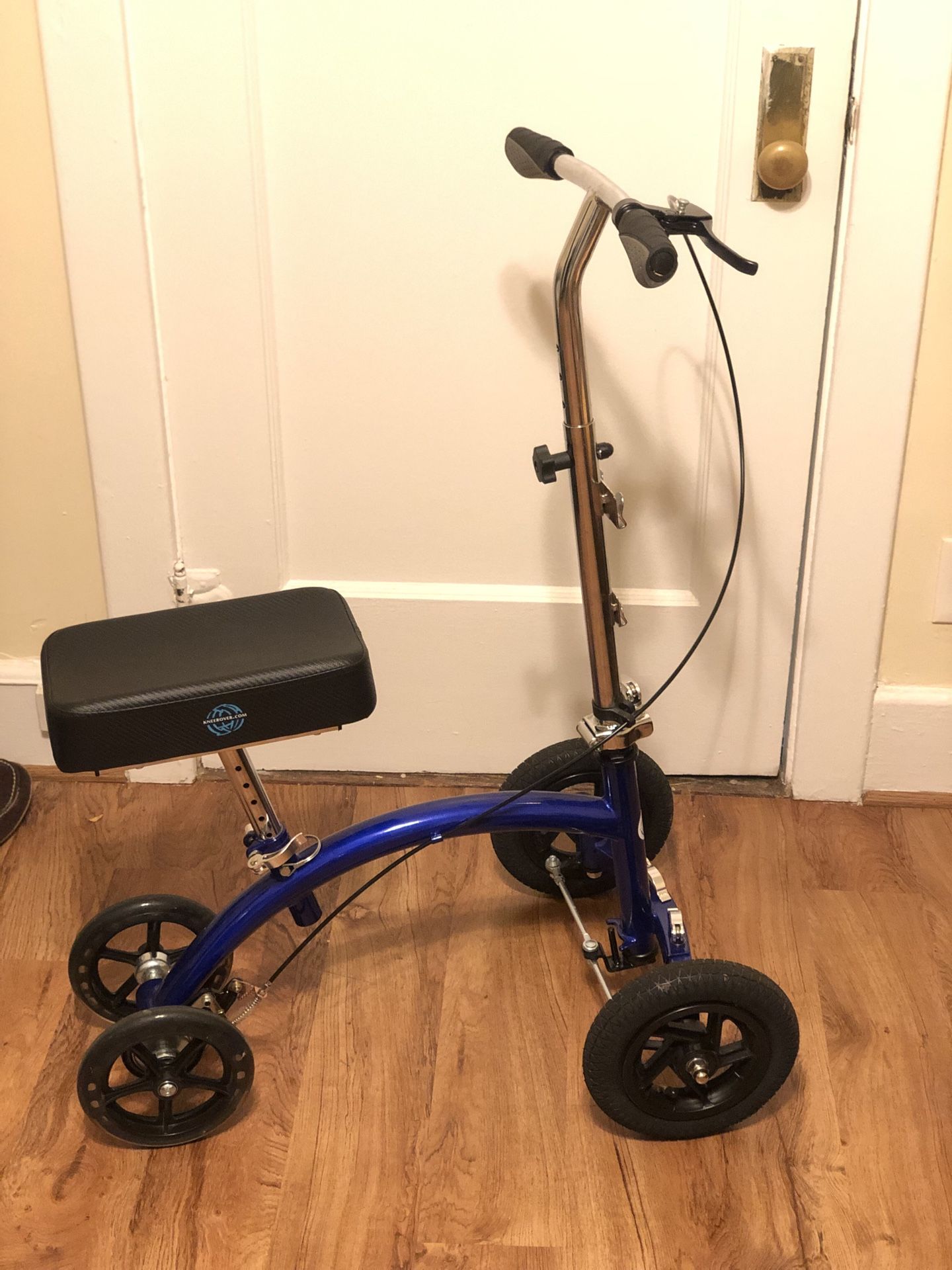 Knee scooter Hybrid