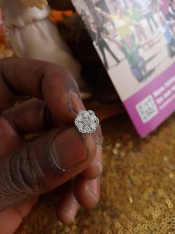 Single Moisanite Diamond Earrings Passes Diamond Tester  Thumbnail