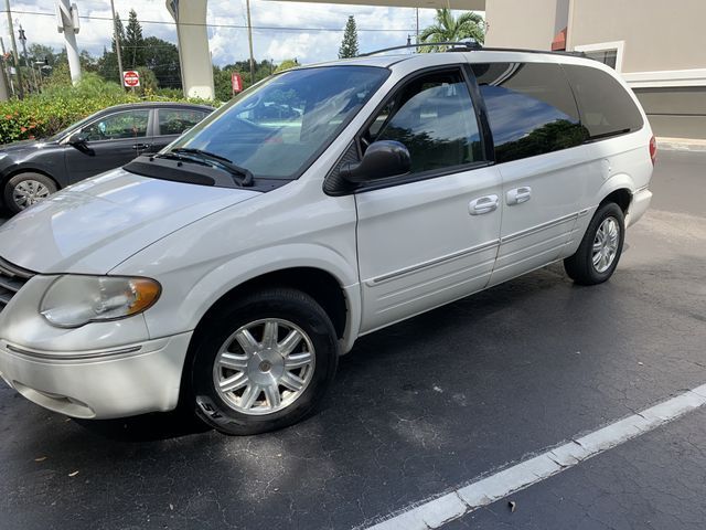 2006 Chrysler Town & Country