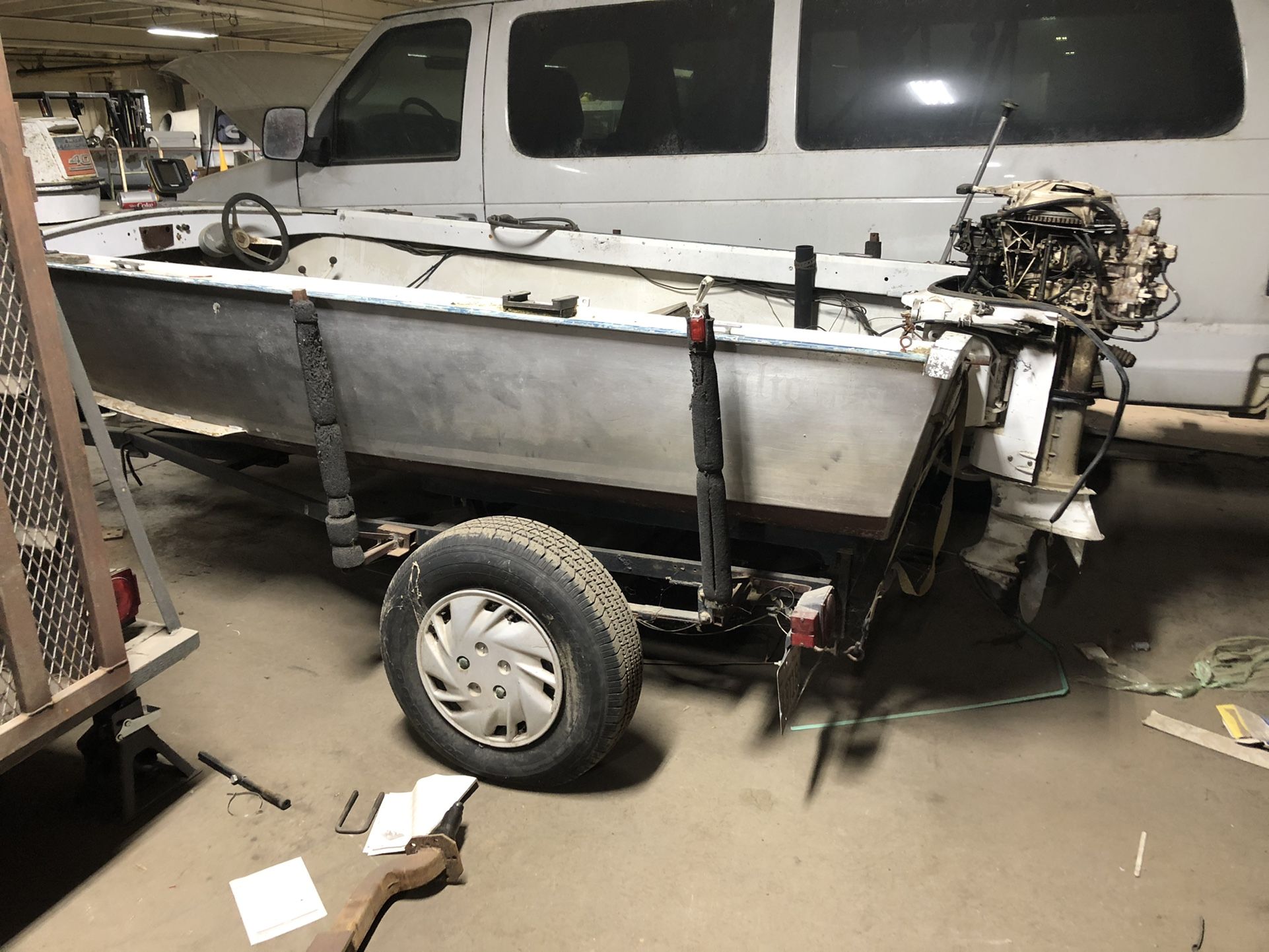 Crestliner 14 Foot Aluminum Boat With Johnson Outboard And Home Made Trailer
