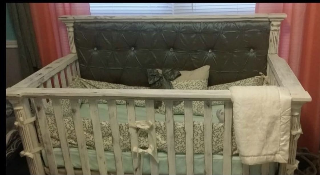 Crib Bedroom Furniture Set