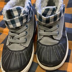 Boys Winter Shoes , Size 9 Thumbnail