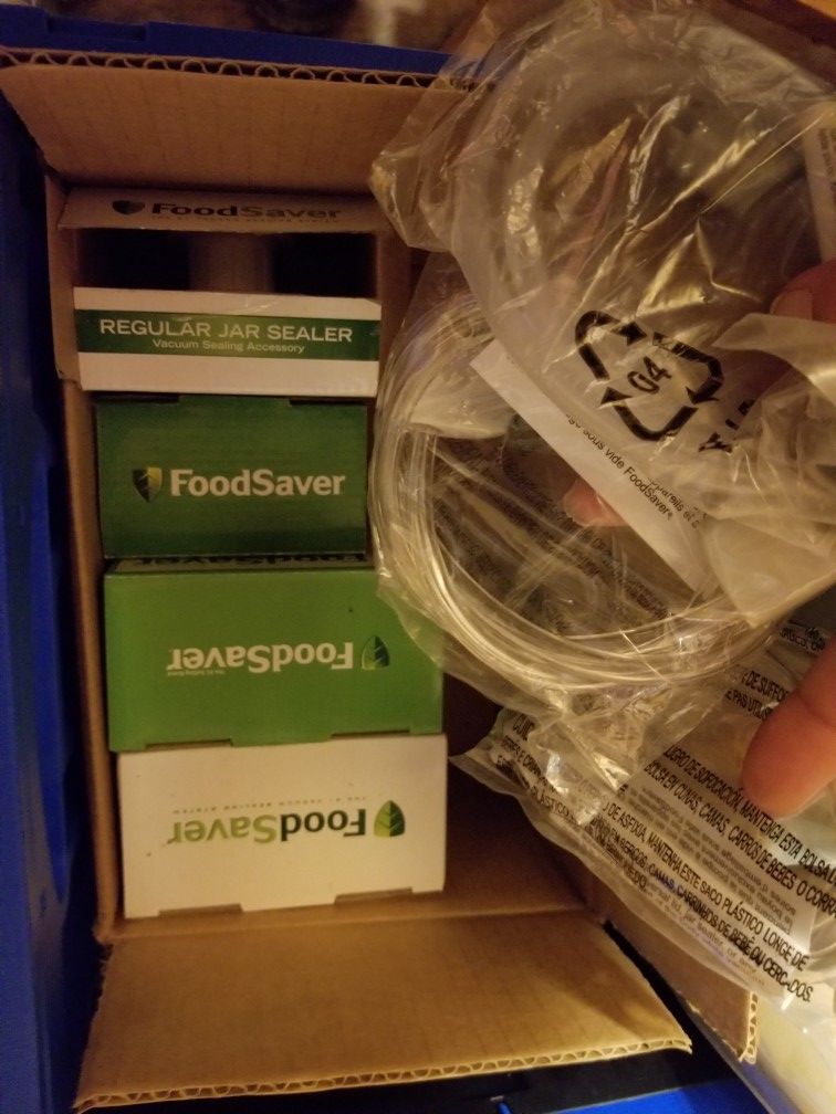 FOODSAVER V3250 PLUS RIVAL SEAL A MEAL CONTAINERS for Sale in