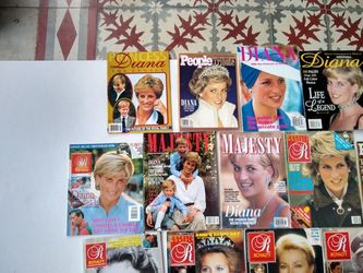 Lot Of 12 Princess Diana Magazines 1988 To 1997 Thumbnail