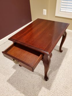 Mahogany side table w/ drawer. Beautiful condition Thumbnail