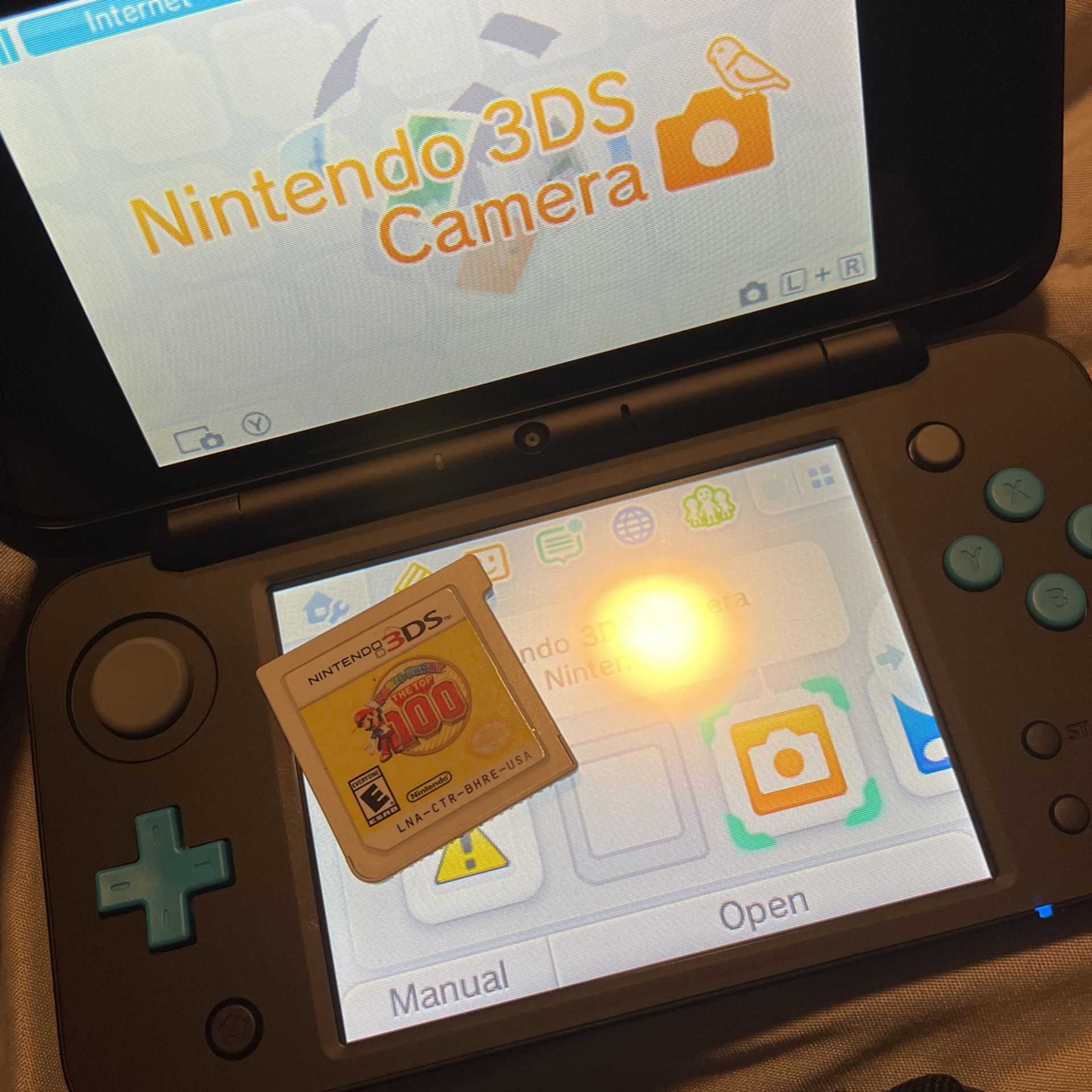 Nintendo 3 DS with Mario game And Case 
