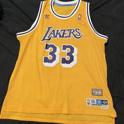 Kareem Yellow Lakers Throwback Jersey Thumbnail