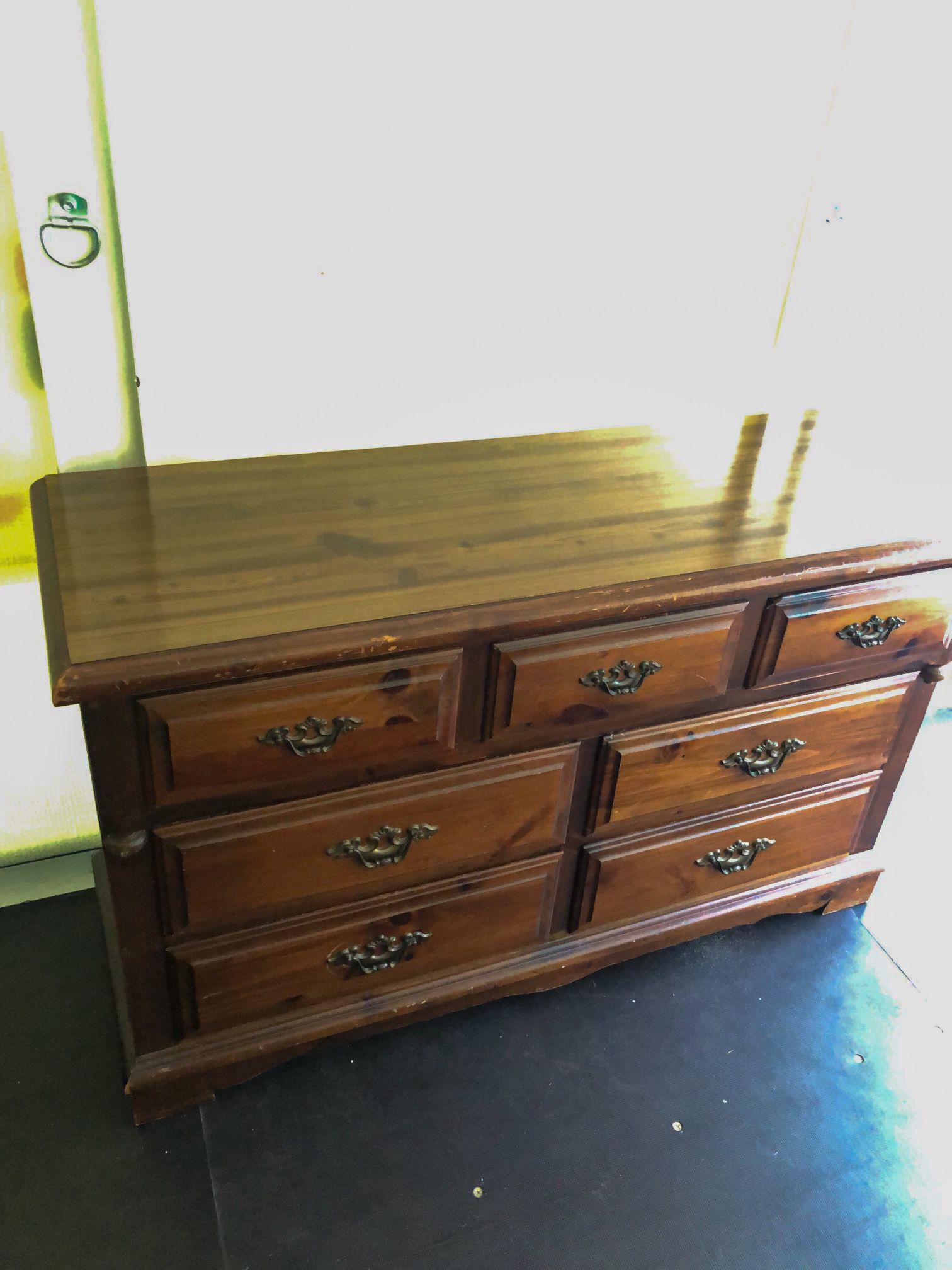 Wooden Dresser with seven drawers, in great condition!