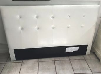 Brand New Full Size White Leather Platform Bed Frame +Storage Drawer  Thumbnail
