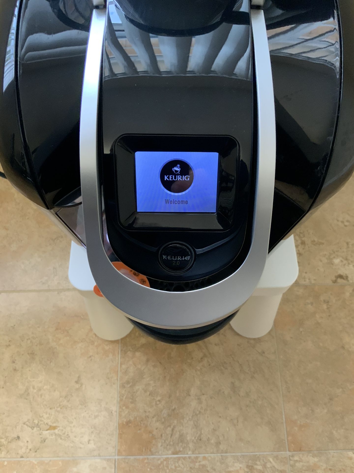 Coffee maker, Keurig model K2.0 K300. Includes plastic carafe for use with larger pods. Great condition.
