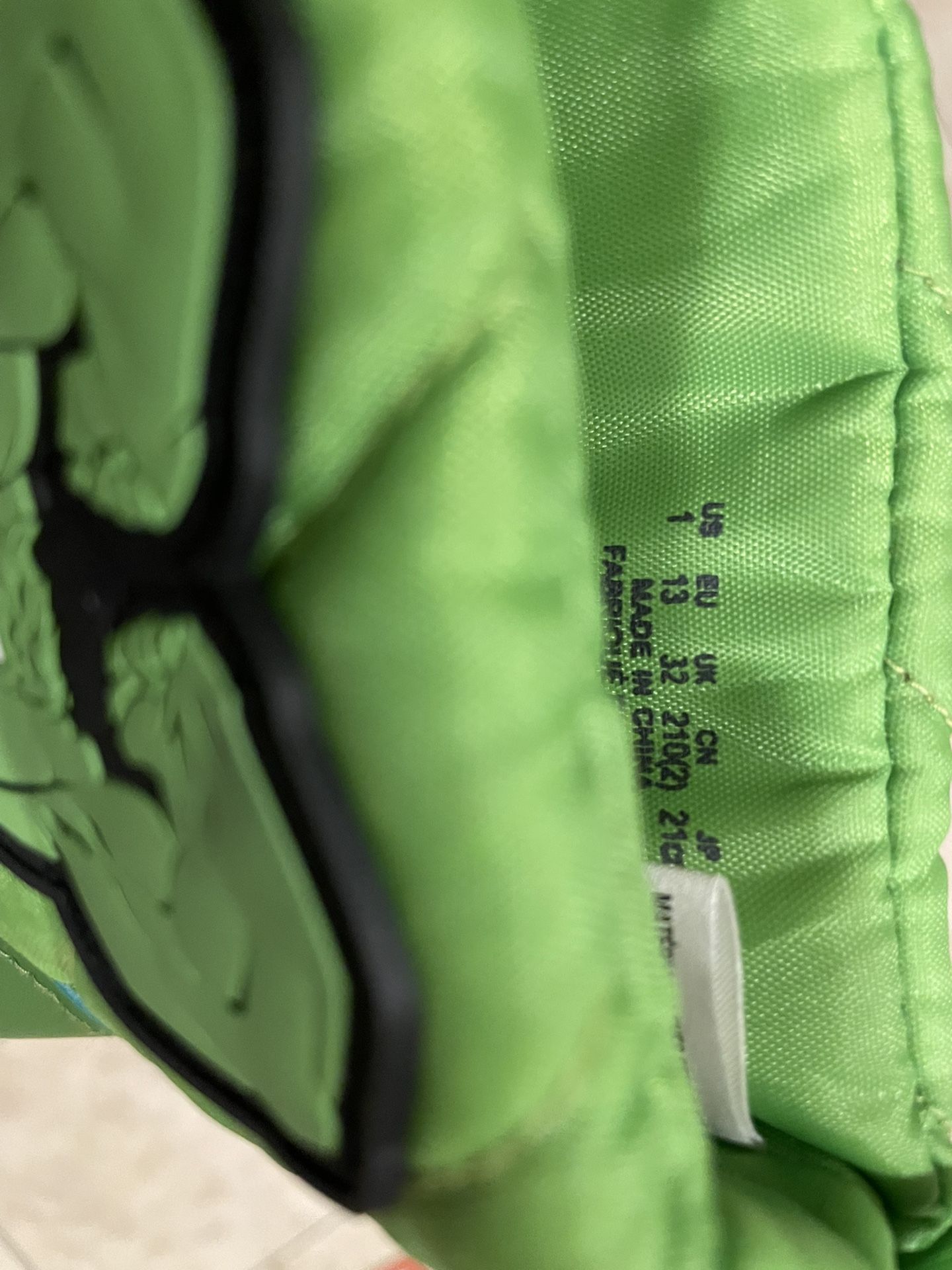 Like New Marvel Hulk Rain Boots Size 1