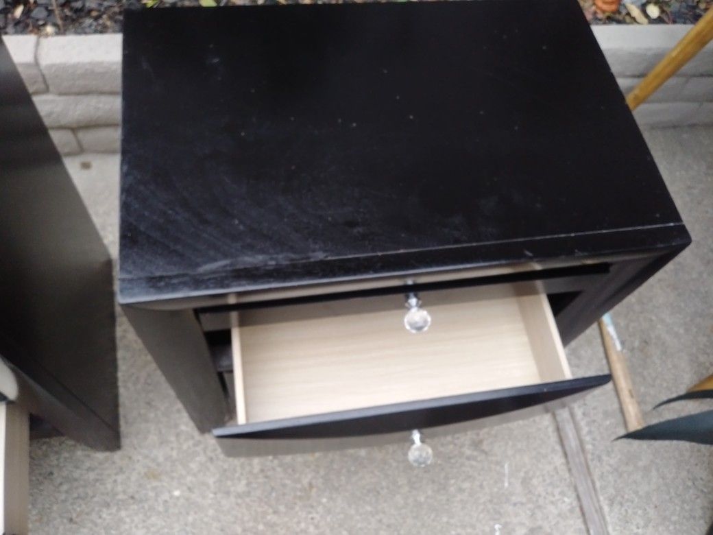 SET OF BLACK NIGHTSTANDS WITH CRYSTAL KNOBS