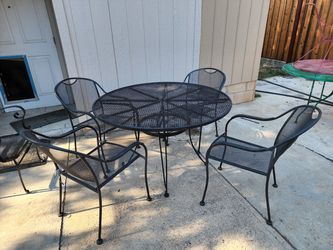 MetalPatio Table. & 4 Chairs Thumbnail