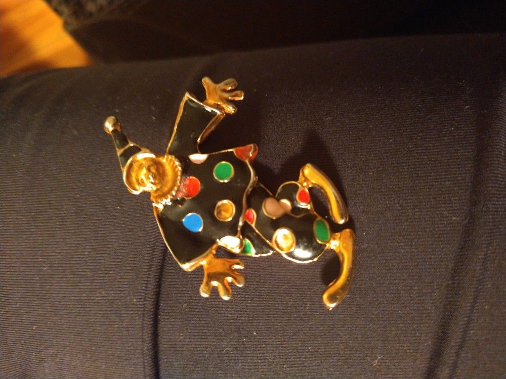 Vintage Clown W Vivid Colors On costume /moveable Clown Brooch