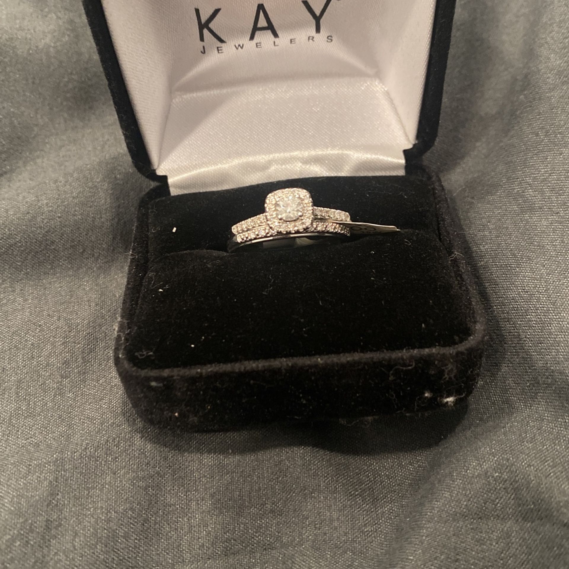White Gold Wedding Ring Set