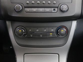 2014 Nissan Sentra Thumbnail