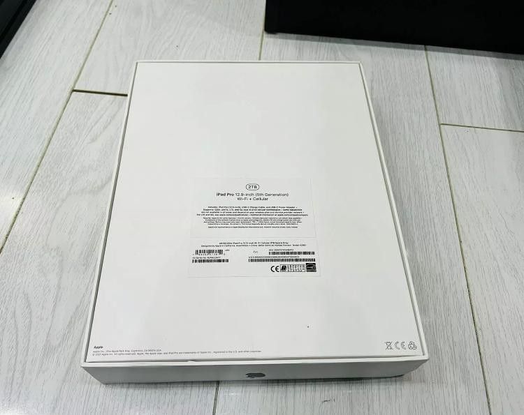 Apple iPad Pro 5th Gen 12.9" 2021 M1 - 2TB Wi-Fi & Cellular 5G Space Grey