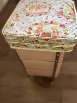🤩 Antique Strawberry  Shortcake Changing Table Wth Drawers, Vintage , Mid century, MCM, Kids Toy Thumbnail