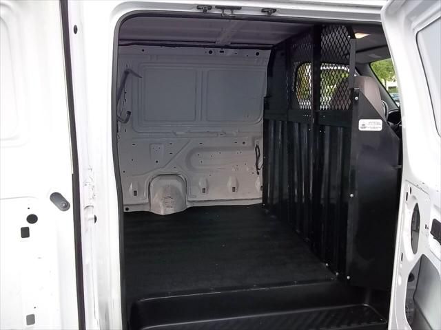 2001 Ford Econoline Cargo Van