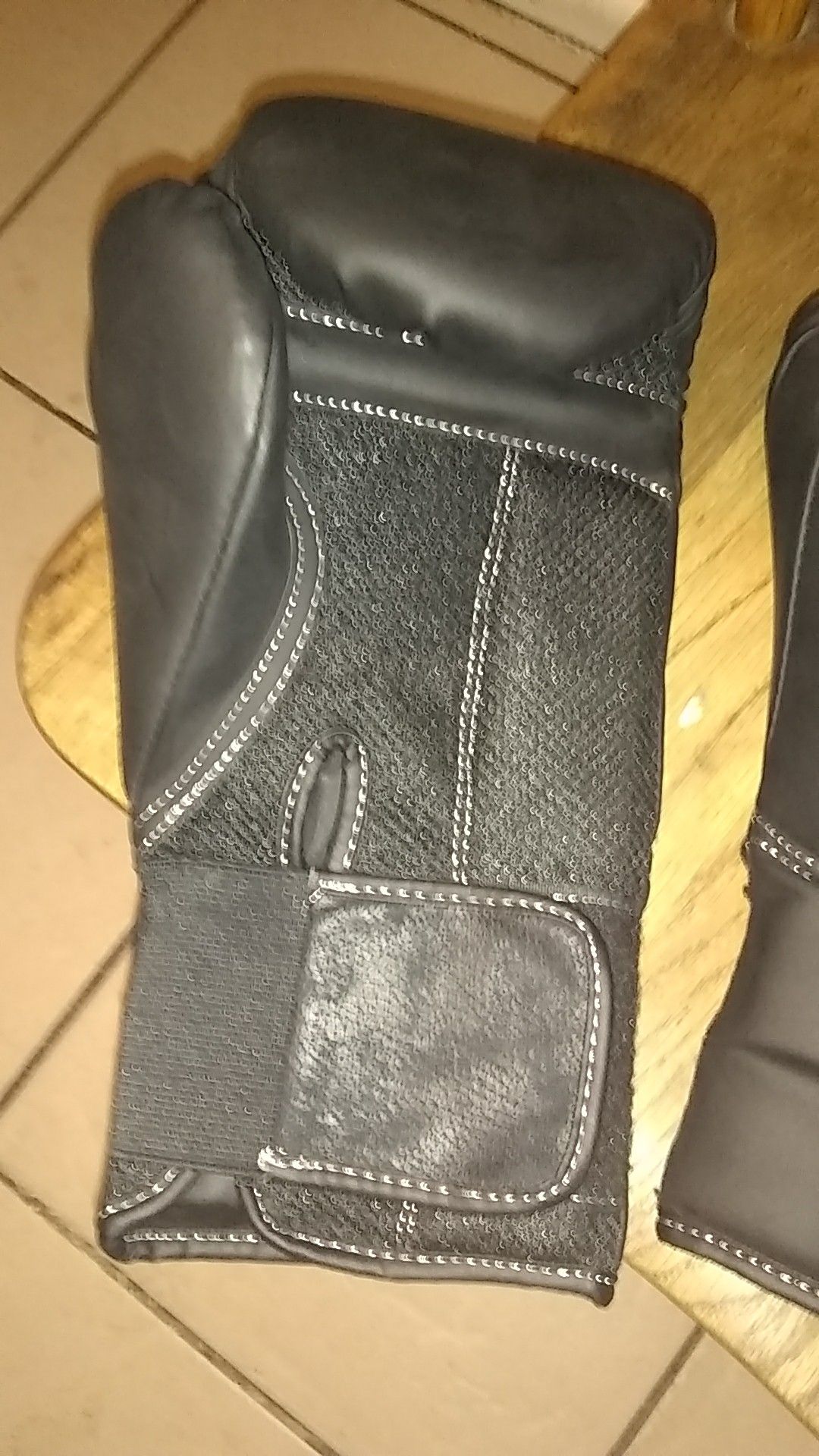 UFC gloves