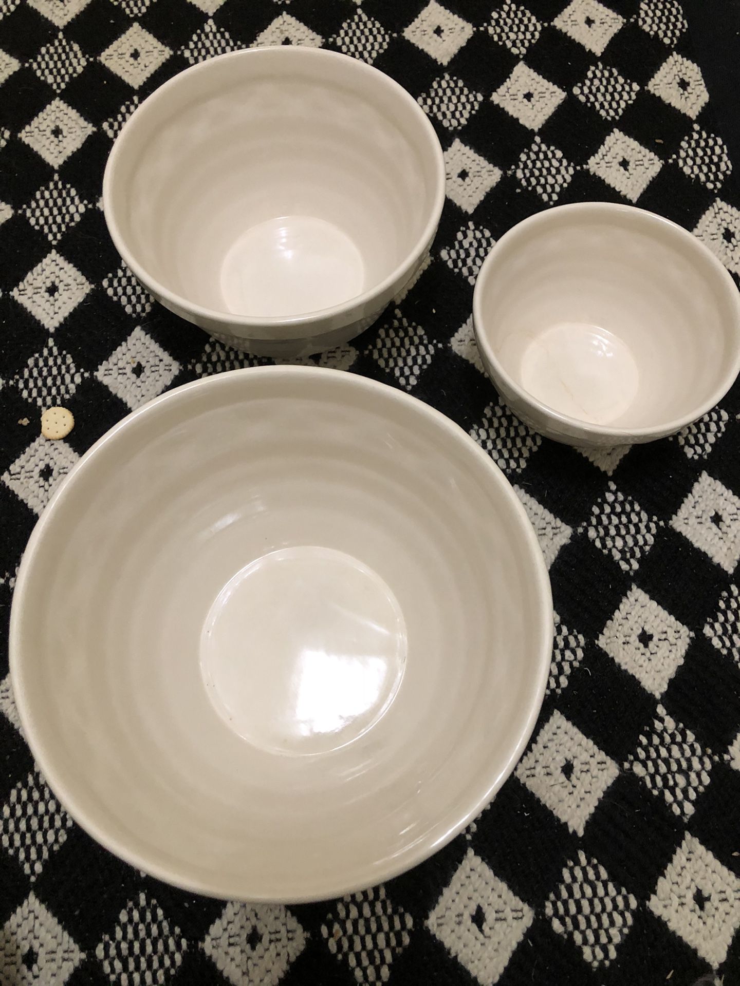 Antique Set 3 mixing bowls