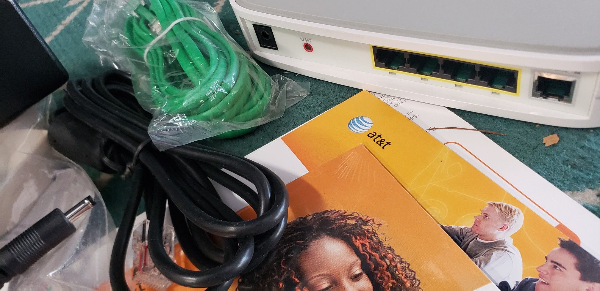 AT&T 2701HG-B 2Wire Wireless Gateway DSL Router Modem